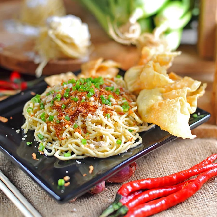 Mie Suit yang gurih dan tidak pedas